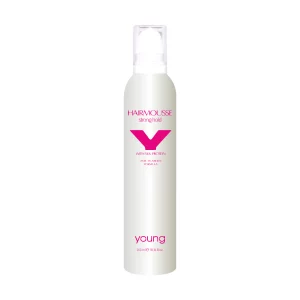 Young Hair Mousse, kräftige Mousse mit Seidenproteinen, der italienischen Marke Young, formt das Haar, bietet langanhaltenden Halt und Fülle. Sie eignet sich ideal für präzises Styling und extreme Frisuren.