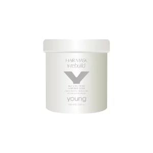 Young Y-Rebuild Mask, Haarmaske, der italienischen Marke Young, mit Macadamia und Keratin, speziell für behandeltes Haar. Dank ihrer reichhaltigen Formel trägt sie dazu bei, Glanz und Stärke für geschädigtes Haar wiederherzustellen, das durch wiederholte technische und chemische Behandlungen geschwächt wurde.