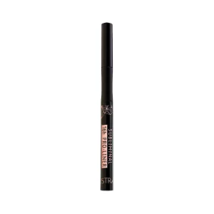 Der ASTRA SUBLIMINAL 16H PRO-LINER ist ein Eyeliner-Stift, der eine lang anhaltende, wasserfeste Formel bietet. Der PRO-LINER hat eine präzise Spitze, die eine einfache und kontrollierte Anwendung ermöglicht. Mit diesem Eyeliner kannst du präzise Linien ziehen, um deine Augen zu betonen und einen intensiven Blick zu kreieren. Die wasserfeste Formulierung sorgt dafür, dass der Eyeliner den ganzen Tag über hält, ohne zu verschmieren oder zu verwischen.