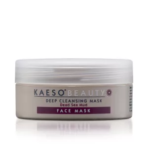 Kaeso Beauty Deep Cleansing Mask, eine Gesichtsmaske von Kaeso, die speziell entwickelt wurde, um die Haut gründlich zu reinigen und Unreinheiten zu entfernen. Die Maske enthält Inhaltsstoffe wie Tonerde die überschüssiges Öl und Schmutz absorbieren können.
