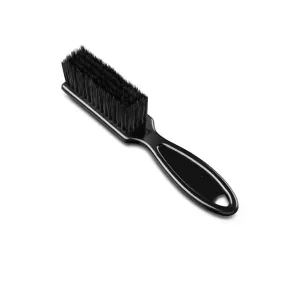 Die Fading Brush, von italienischer Marke Guenzani, eignet sich perfekt zum Entfernen von Haarresten nach dem Schneiden, Stylen oder Trimmen des Bartes. Die extra weichen Nylonborsten sind angenehm zu Haut und Haar.